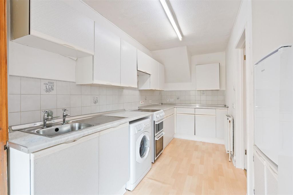 Property photo 3 of 30 9.Jpg