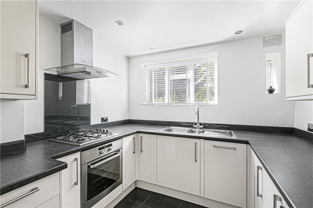 Property photo 3 of 15 Kitchen