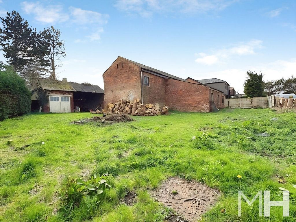 Property photo 1 of 11 Exterior