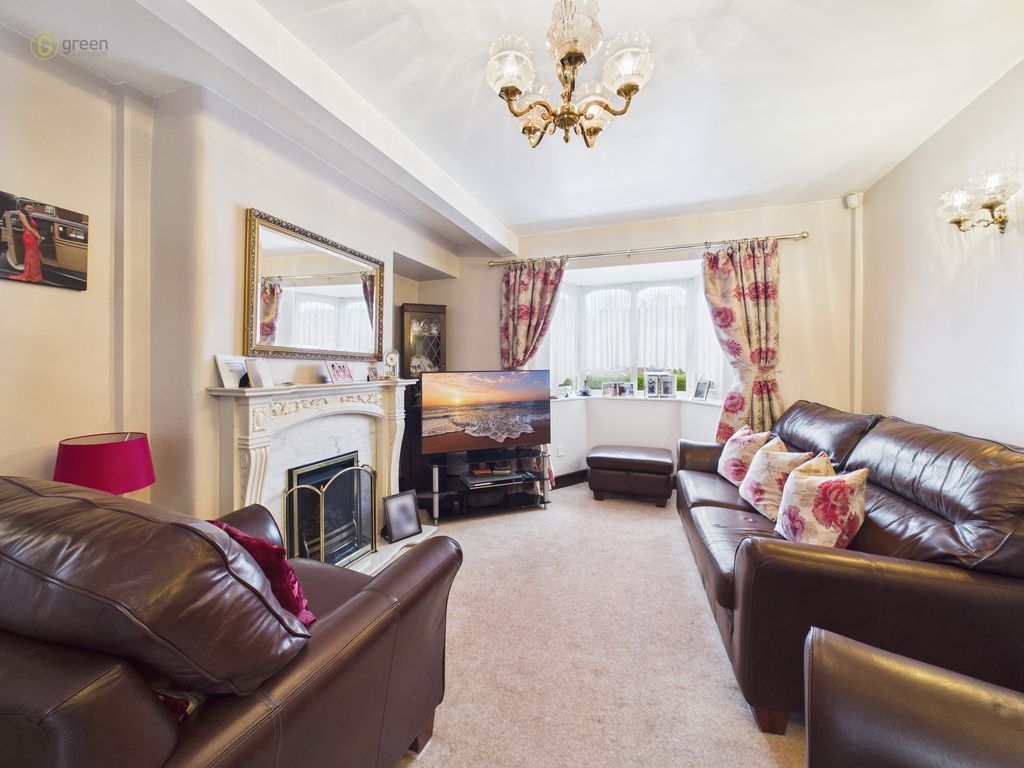 Property photo 2 of 17 Cam01698G0Pr0173Still008