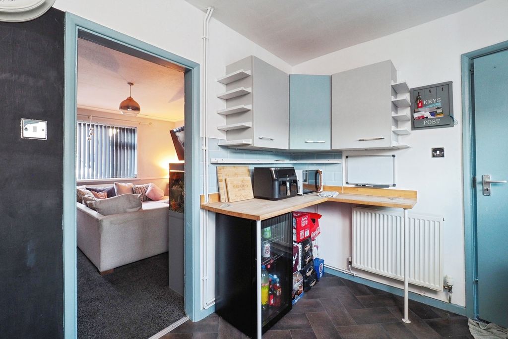 Property photo 3 of 24 Pbox-Img.Jpg