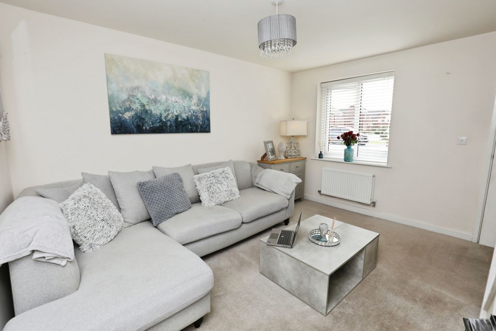 Property photo 3 of 15