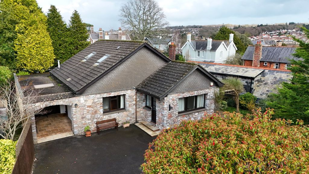 Property photo 1 of 29