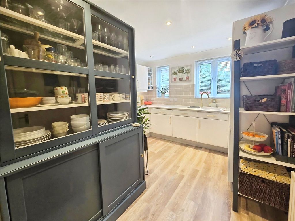 Additional image 9 of 2 bed maisonette for saleGray Place, Wokingham Road, Bracknell, Berkshire RG42