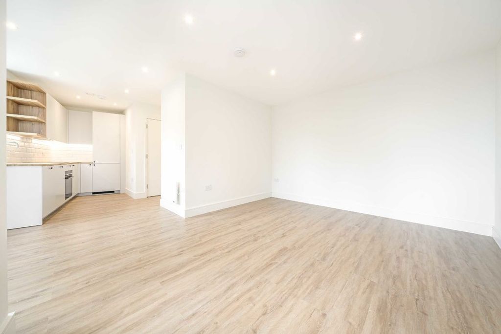 Property photo 2 of 6