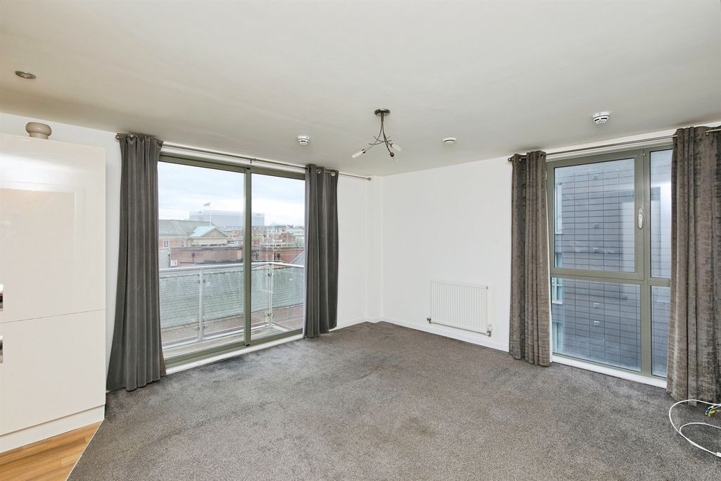 Property photo 2 of 12