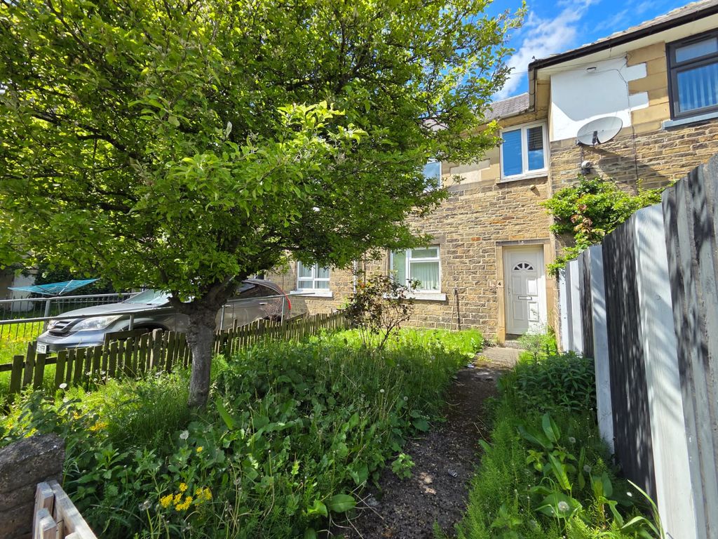 Property photo 1 of 16 4 Hardaker Street, Bradford, Bd8 8Ep