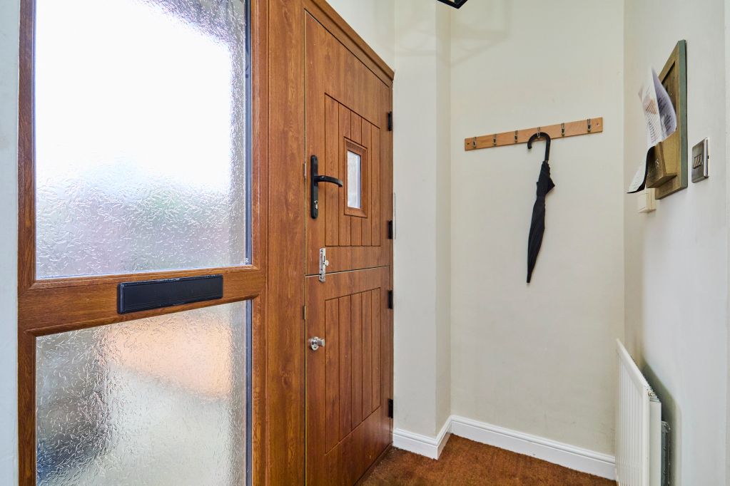 Property photo 3 of 32 Entrance Porch