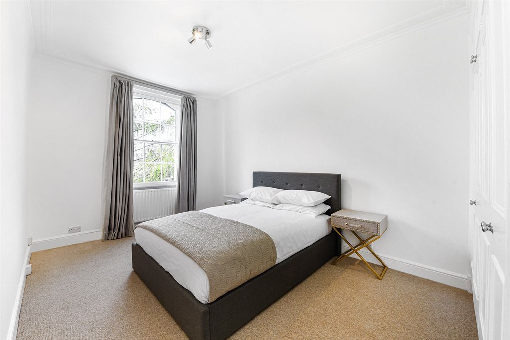 Property photo 3 of 13 Bedroom