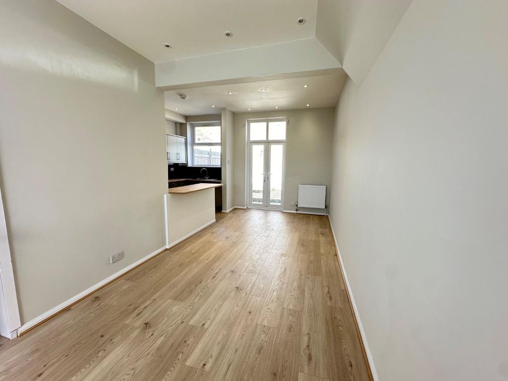 Property photo 2 of 10 Dining Area.Jpg