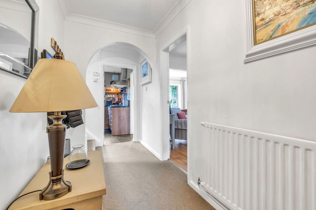 Property photo 3 of 25