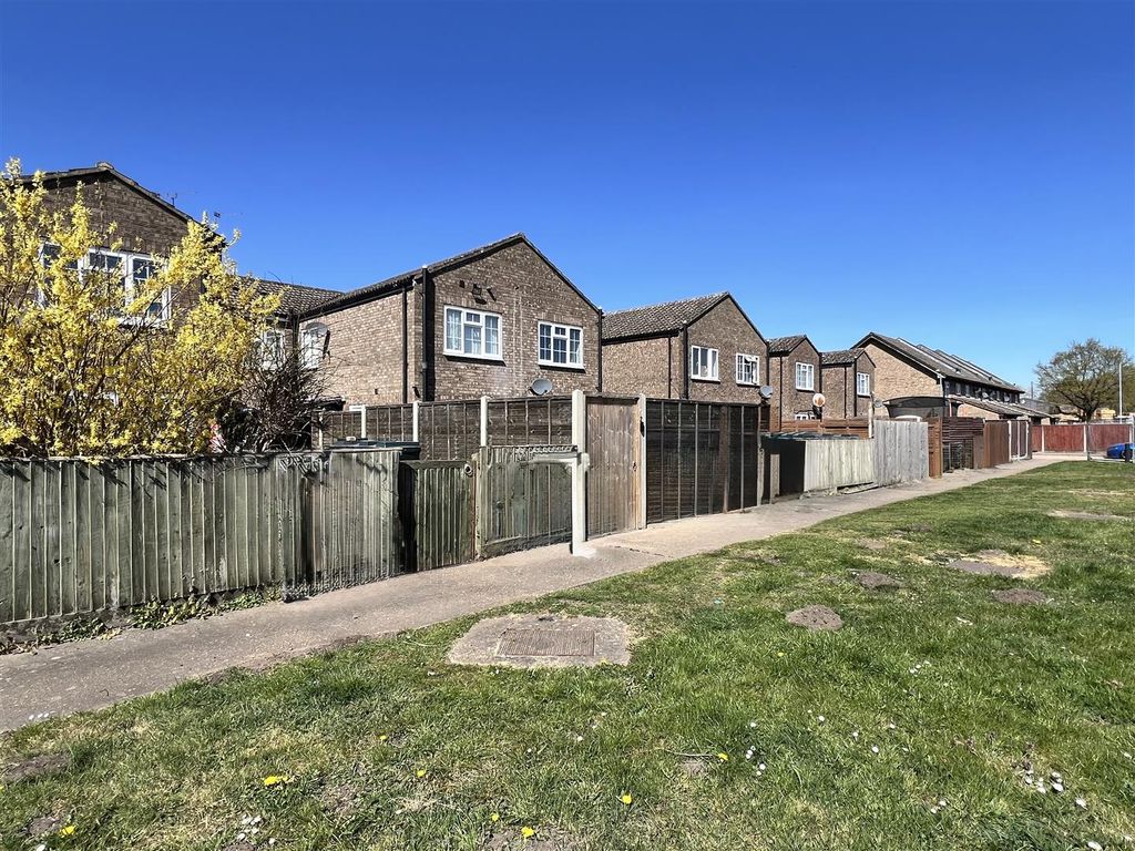 Property photo 1 of 1