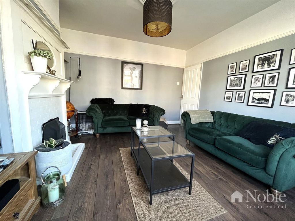 Property photo 3 of 19 Reception Room