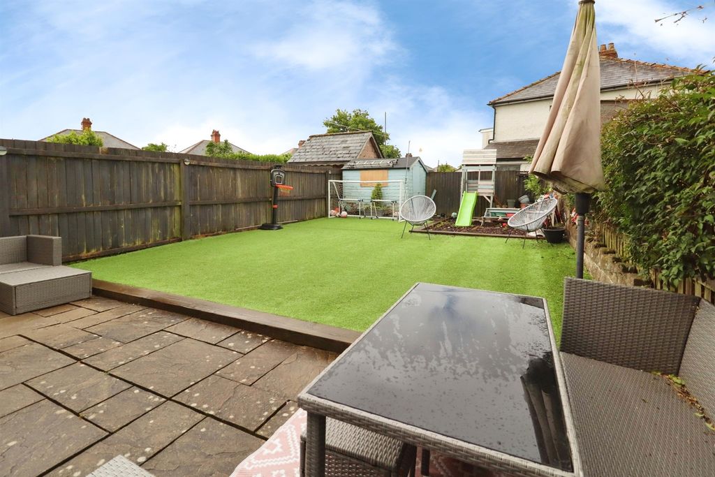 Property photo 3 of 18