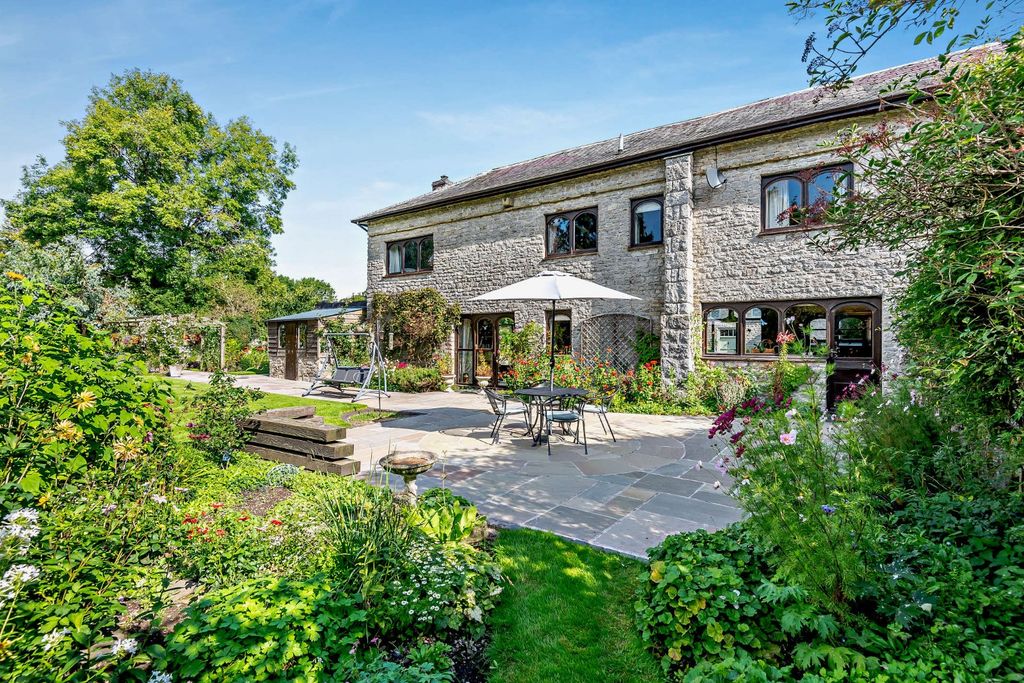 Property photo 1 of 26 Picture No. 14