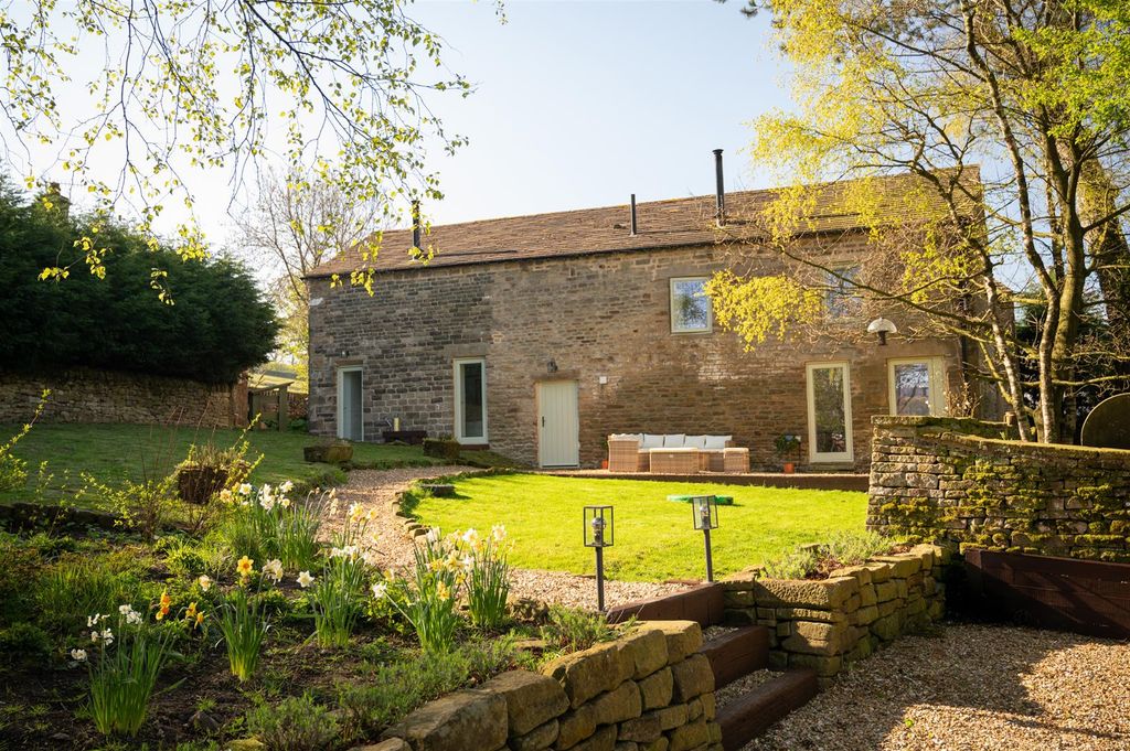 Property photo 2 of 36 Exterior And Gardens