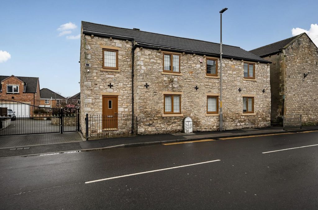 Property photo 1 of 21 1400260-25-69A1c5Ab55c04.Jpg