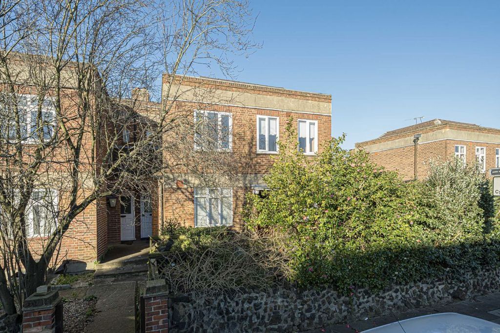 Property photo 1 of 8