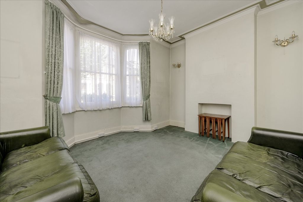 Property photo 2 of 9
