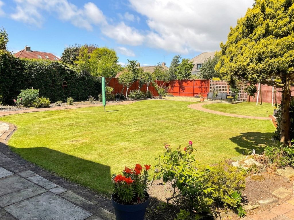 Property photo 2 of 19