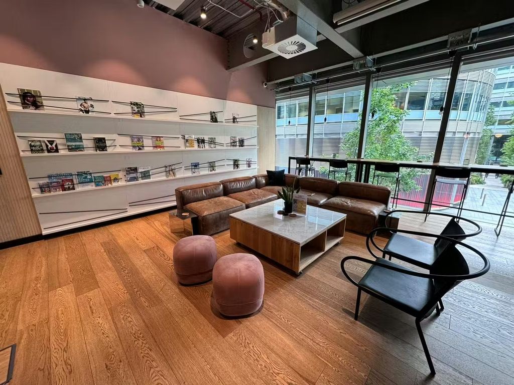 Property photo 3 of 7 Breakout Space