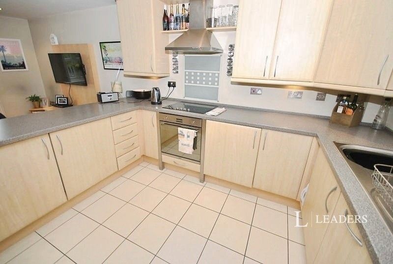 Property photo 2 of 8 Pbox-Img.Jpg