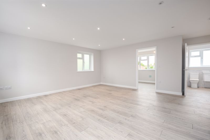 Property photo 3 of 14 Photo 29