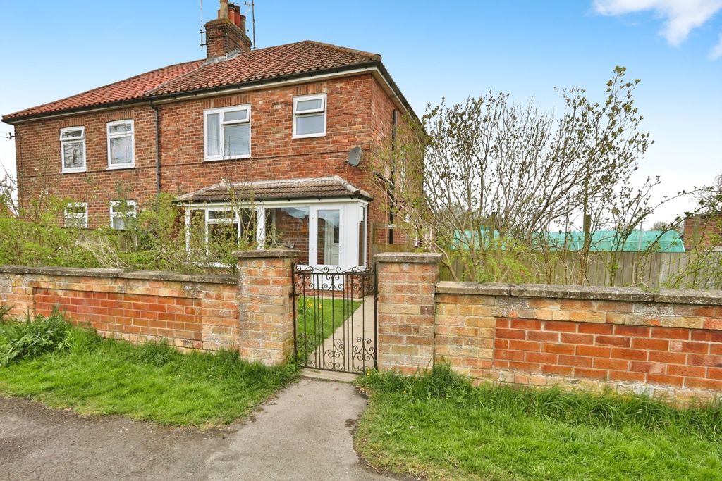 Property photo 1 of 19 4135402