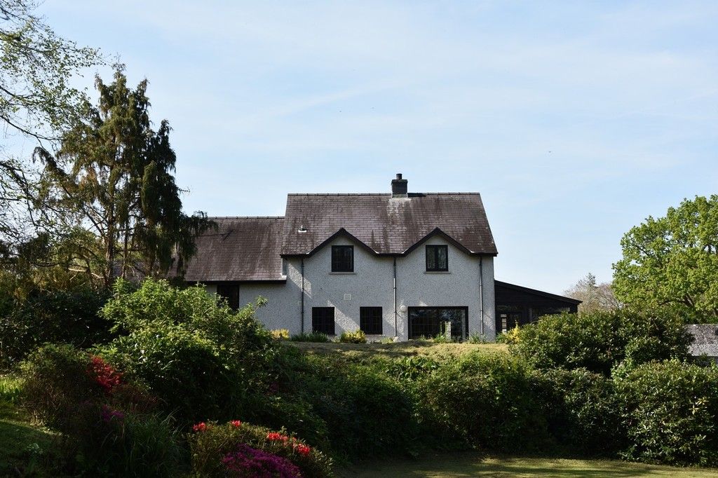 Property photo 2 of 49