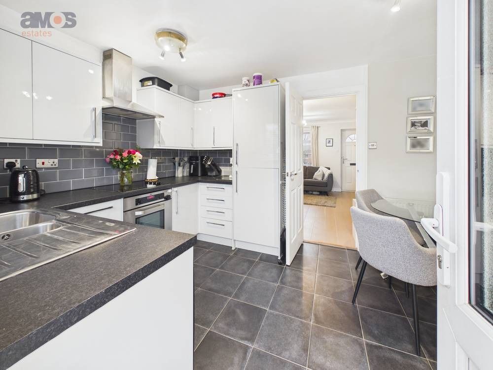 Property photo 3 of 19 5016026