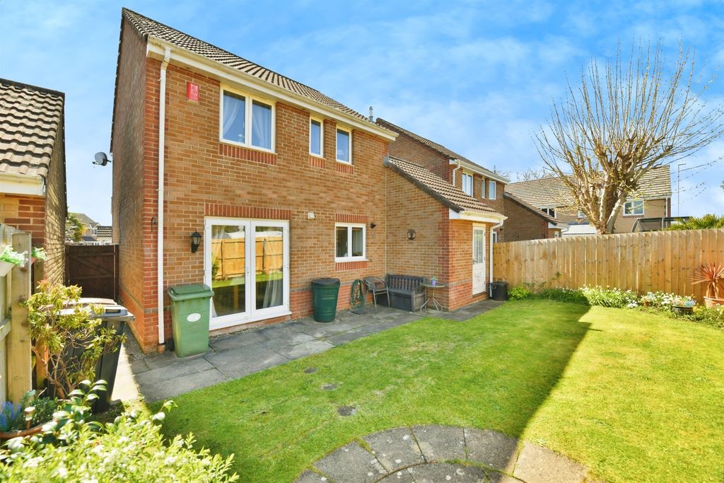 Property photo 2 of 17