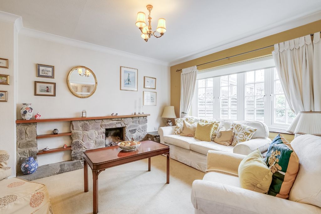 Property photo 2 of 31 4963473