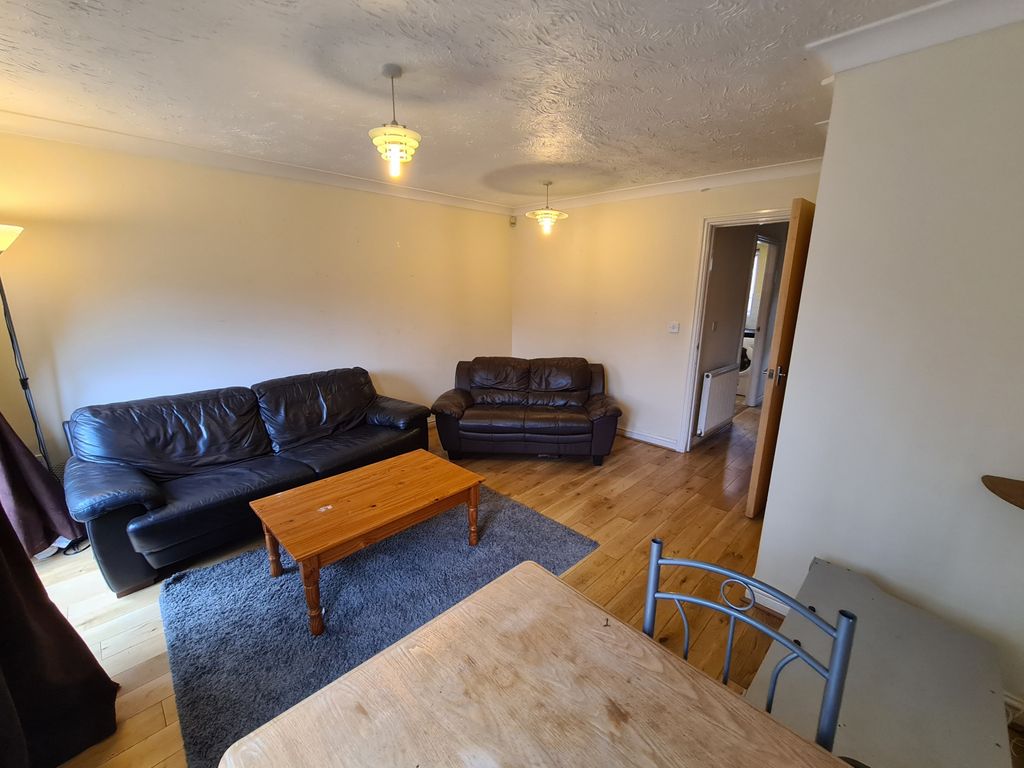 Property photo 2 of 18 Gallery