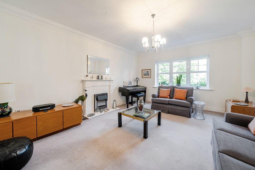 Property photo 3 of 18