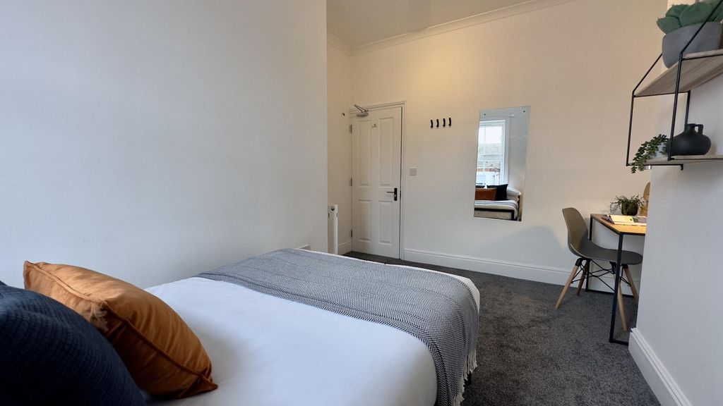 Property photo 1 of 26