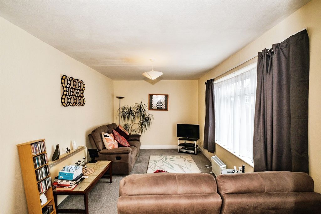 Property photo 3 of 10