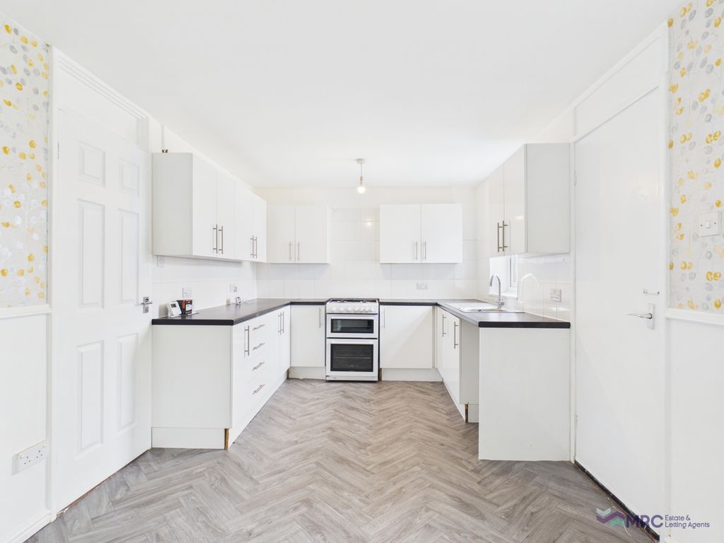 Property photo 2 of 18 Gallery