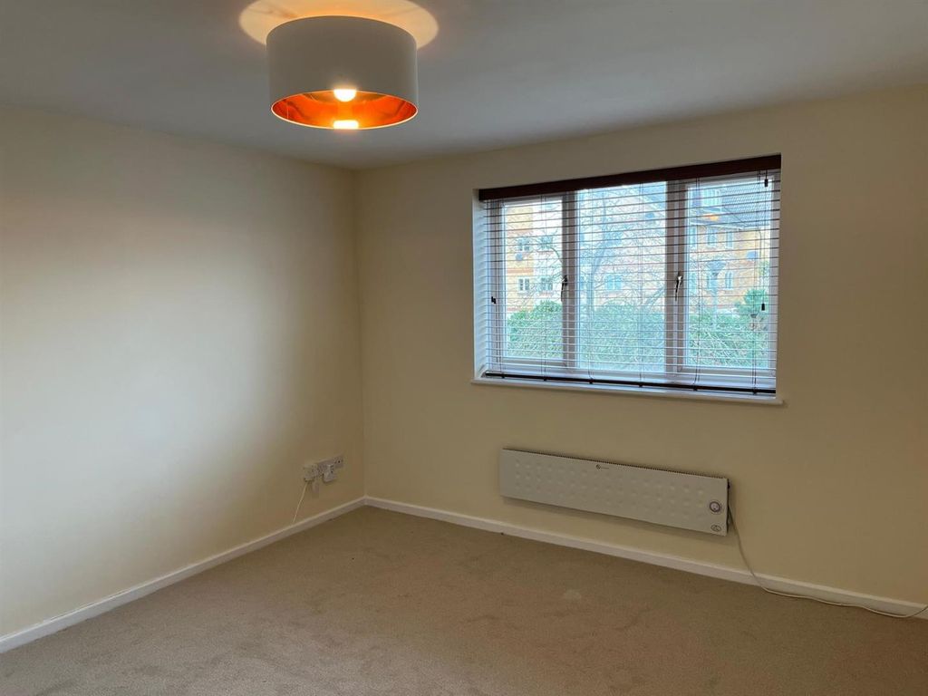 Property photo 2 of 10 d.Jpg