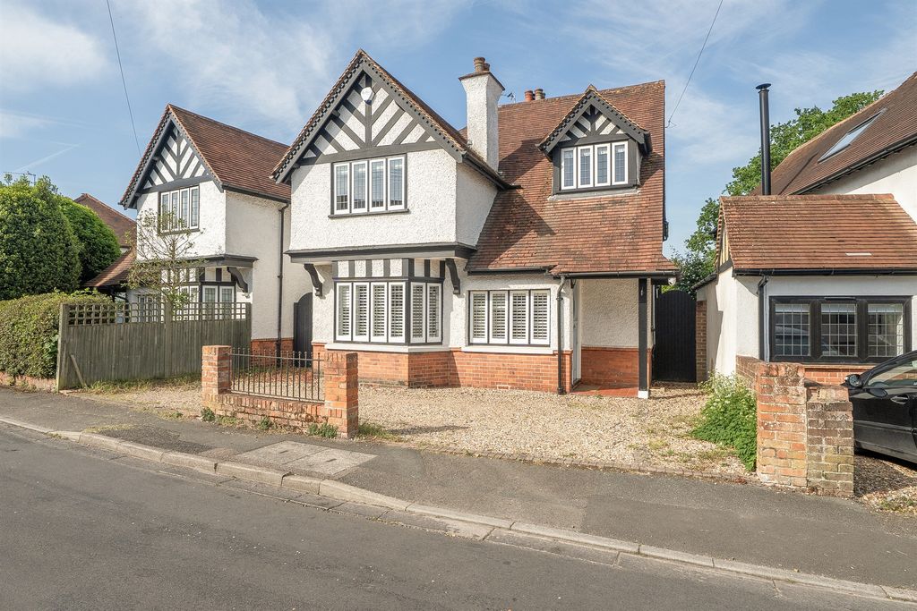 Property photo 1 of 12