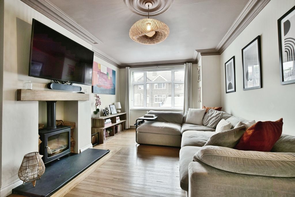 Property photo 2 of 17 Pbox-Img.Jpg