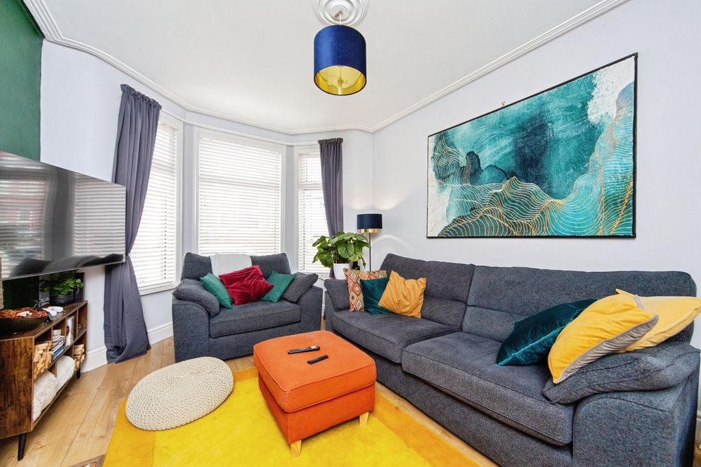 Property photo 3 of 15 Pbox-Img.Jpg