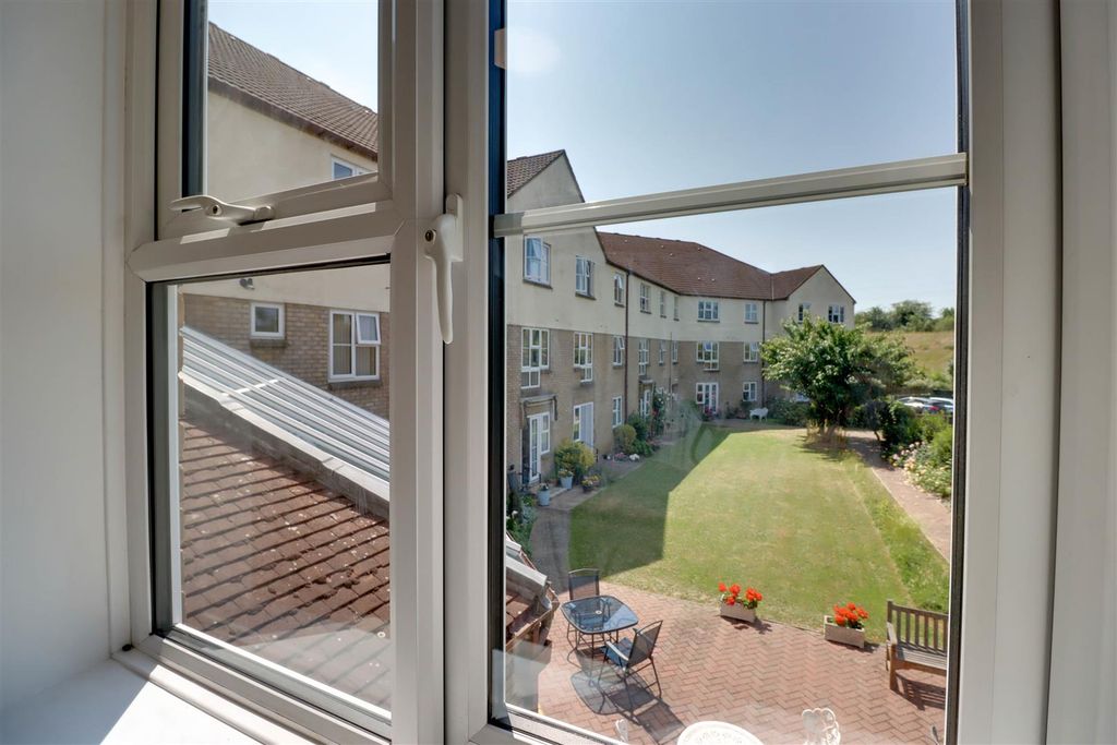 Property photo 1 of 11 28 Sycamoure Court-2.Jpg
