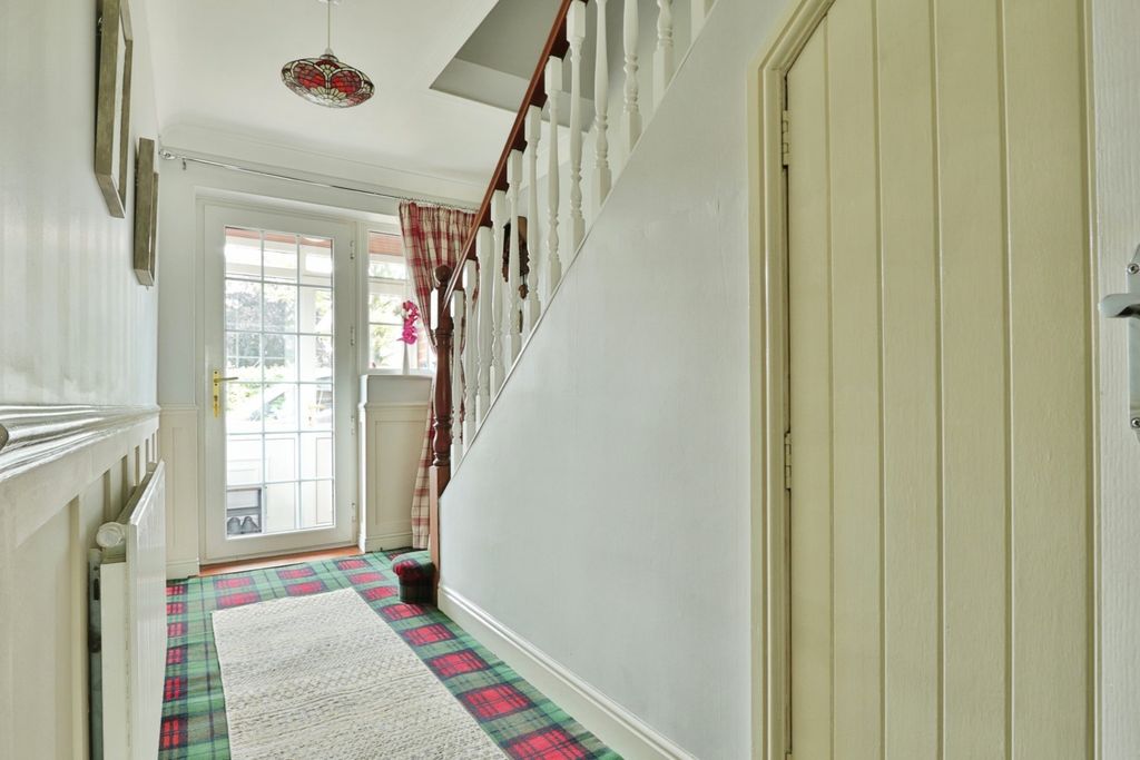Property photo 2 of 20 4350773