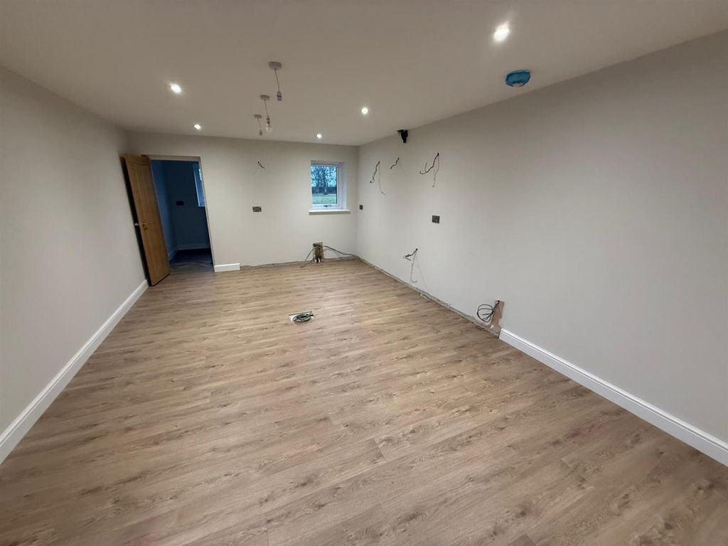 Property photo 2 of 30 Photo-2026-02-03-12-42-53[1].Jpg