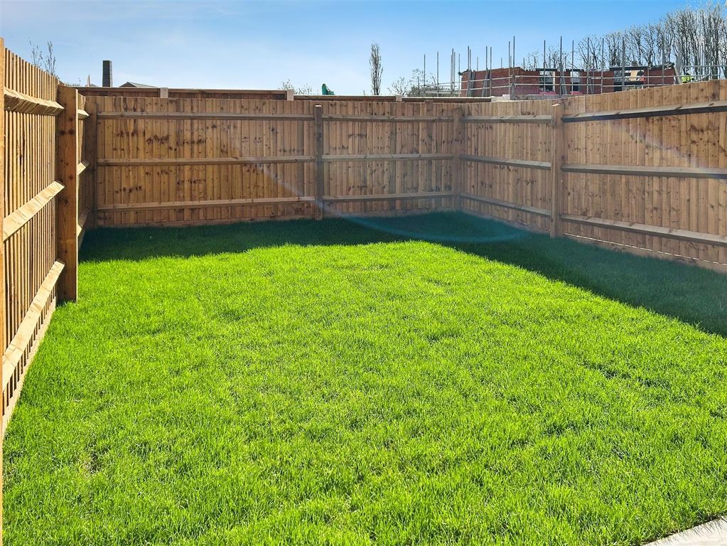 Property photo 2 of 14 Garden