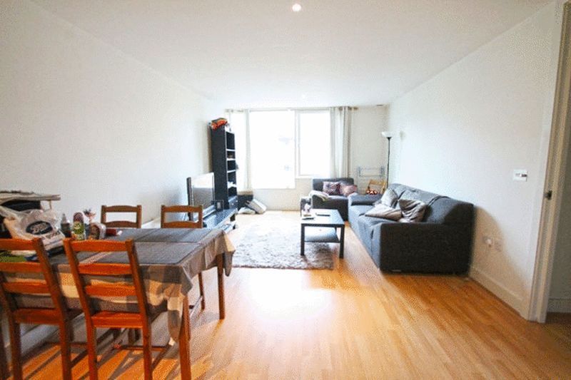 Property photo 3 of 7 Photo 6