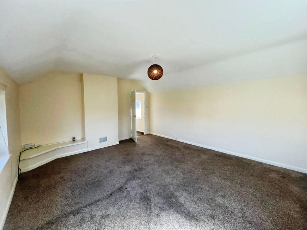 Property photo 3 of 12 Living Room