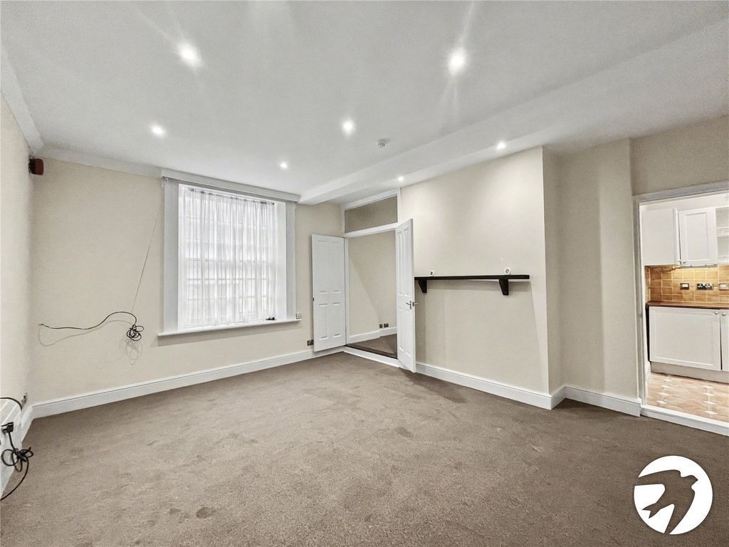 Property photo 1 of 12 Picture No. 18