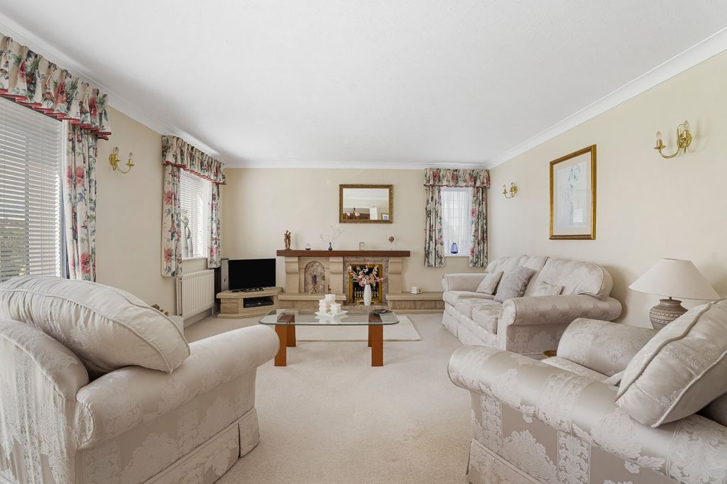 Property photo 2 of 17 Picture No. 42