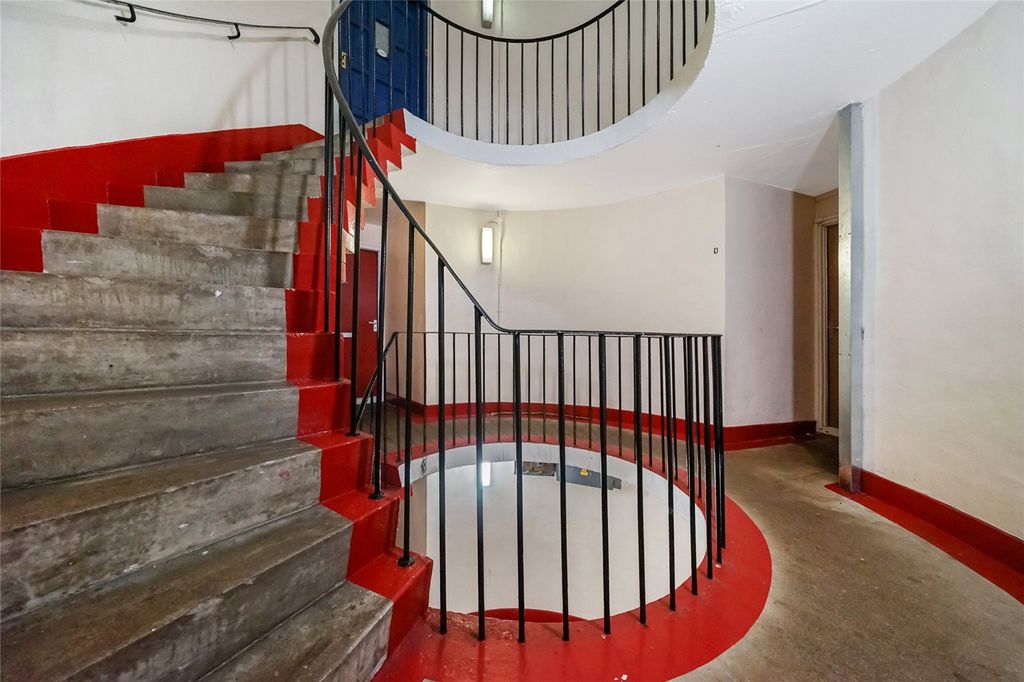 Property photo 2 of 21 Picture No. 02